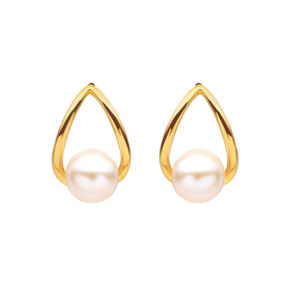 pearl earrings amber sceats 2